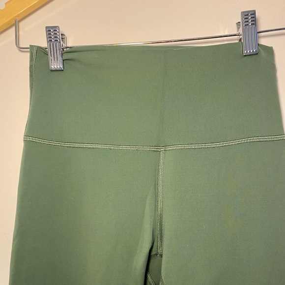 Lululemon Wunder Train Algae Green Size 6! - Picture 5 of 7